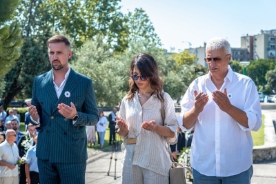 Delegacija Savjeta Muslimana položila cvijeće na spomenik na Pobrežju
